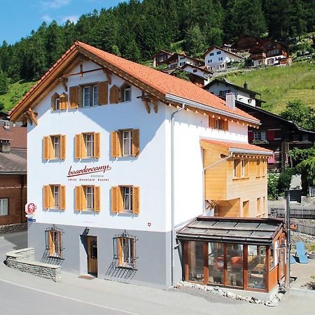 Boardercamp Laax - Swiss Mountain Hostel Ruschein Zewnętrze zdjęcie