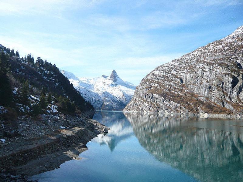 Boardercamp Laax - Swiss Mountain Hostel Ruschein Zewnętrze zdjęcie