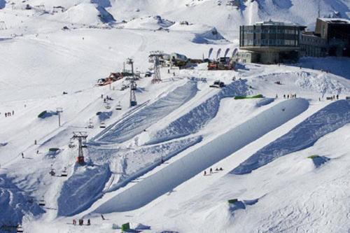 Boardercamp Laax - Swiss Mountain Hostel Ruschein Zewnętrze zdjęcie