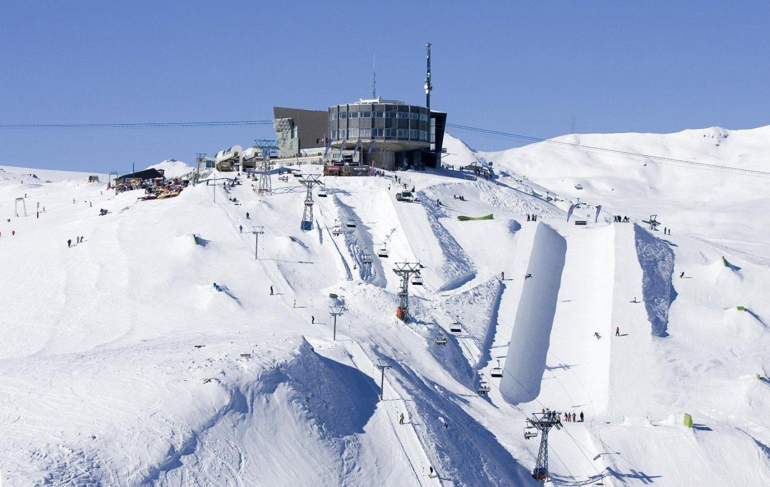 Boardercamp Laax - Swiss Mountain Hostel Ruschein Zewnętrze zdjęcie